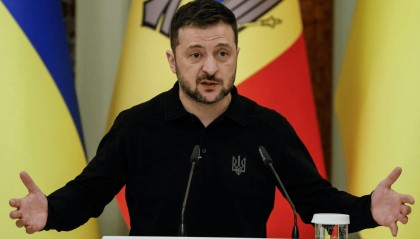 美国宣布暂停对外援助90天 泽连斯基回应