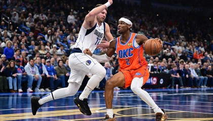 亚历山大39分东契奇被冻结 雷霆擒独行侠杀入NBA杯四强