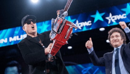 不到3天，马斯克筹建新党，奥巴马罕见发声，怒批特朗普政府