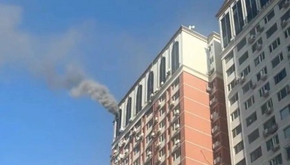 北京一小区21层发生火灾！同一户内相邻房间，有人昏迷有人毫发无伤