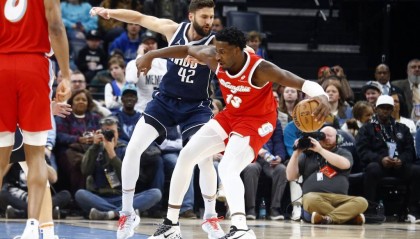 杰克逊35+13欧文东契奇缺阵 独行侠不敌灰熊遭5连败