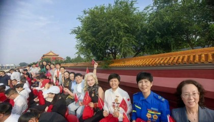 9月3日，她们在现场|12位全国三八红旗手标兵，阅兵观礼！