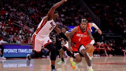 希罗27+9格林19分 双方7人被驱逐热火险胜火箭