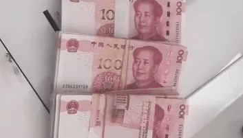 女子带34000元现金打车，司机行驶途中谎报行程，幸好警方这一步做得快