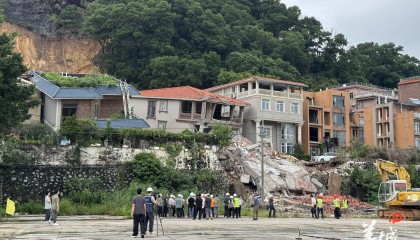 还原广州白云山体滑坡:事发时街道正转移地质灾害点群众