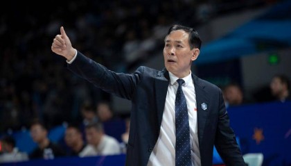 周琦未随队但恢复良好 许利民：他很快能回归赛场