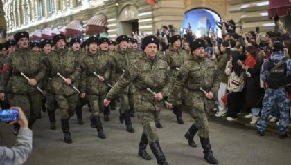 普京的邀请，金正恩答应了一半，红场阅兵这一趟，他还是不去的好