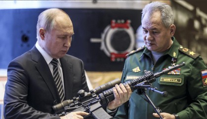 俄军发射了579架无人机，其中552架被乌军成功拦截，俄罗斯明白了：全是北约干的好事