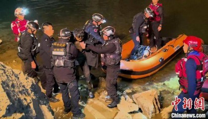 广西百色：两名科考队员溶洞内失联 60多个小时后成功获救