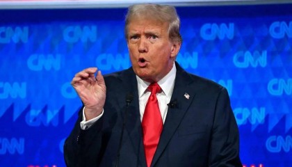 特朗普又让步了！大批货物进入豁免清单，中国要用善意回应吗？