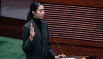 香港立法会议员宣誓，江旻憓、霍启刚在列