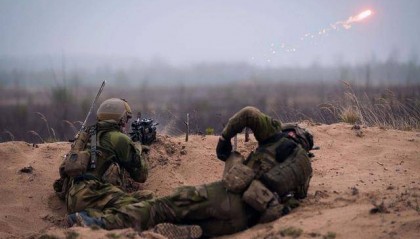 血战500天后,乌东重镇升起俄罗斯国旗:北约32国只剩一个选择