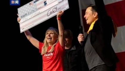 大选倒计时,7802万人已投票!49%比48%,特朗普在最关键“摇摆州”领先!防弹玻璃、铁丝网、钢板门、狙击手,美国多州加强安保