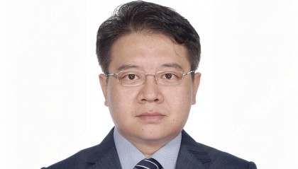 订单狂飙,概念股飞涨!人形机器人真要爆发?闫维新:规模落地任重道远