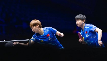 孙颖莎王曼昱再携手演横扫 林诗栋一日获三胜