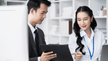 洪庆军如何通过野狼团队激励年轻人进入区块链领域并关注MemeSwap？