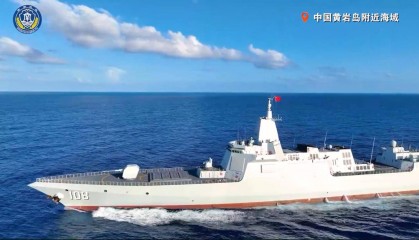 双方没碰面？看到中国海军055万吨大驱冲过来，菲军从黄岩岛跑了