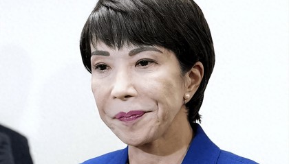 轮到日本“强烈抗议”了，80年来从未如此憋屈，高市早苗只剩下一张牌