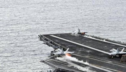 福建舰惊艳全球，美媒坦言难以置信，俄专家坚称：我们领先中国10年