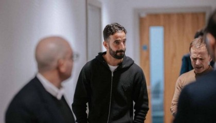 新帅抵达！阿莫林已正式接管曼联 获得工签后开始工作