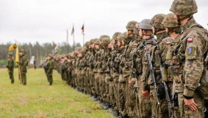 波兰部署4万军人，北约多国出动战机！俄港口被炸，宣布谈判暂停