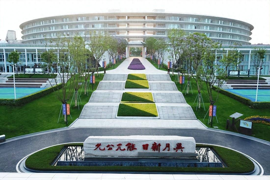重庆名校被指以转学为名“掐尖”四川特优生，渝北教委介入调查
