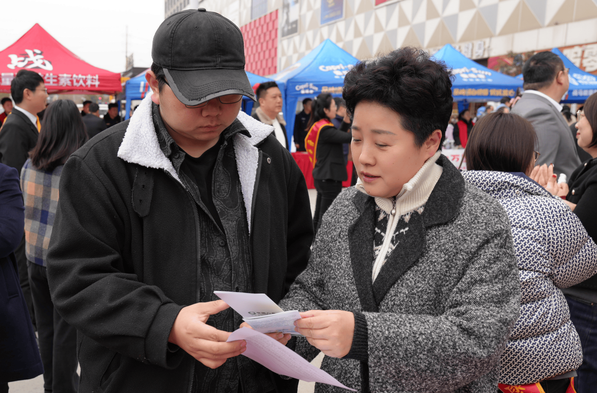 中国人寿滁州分公司开展2025年“3.15”金融消费者权益保护教育宣传活动