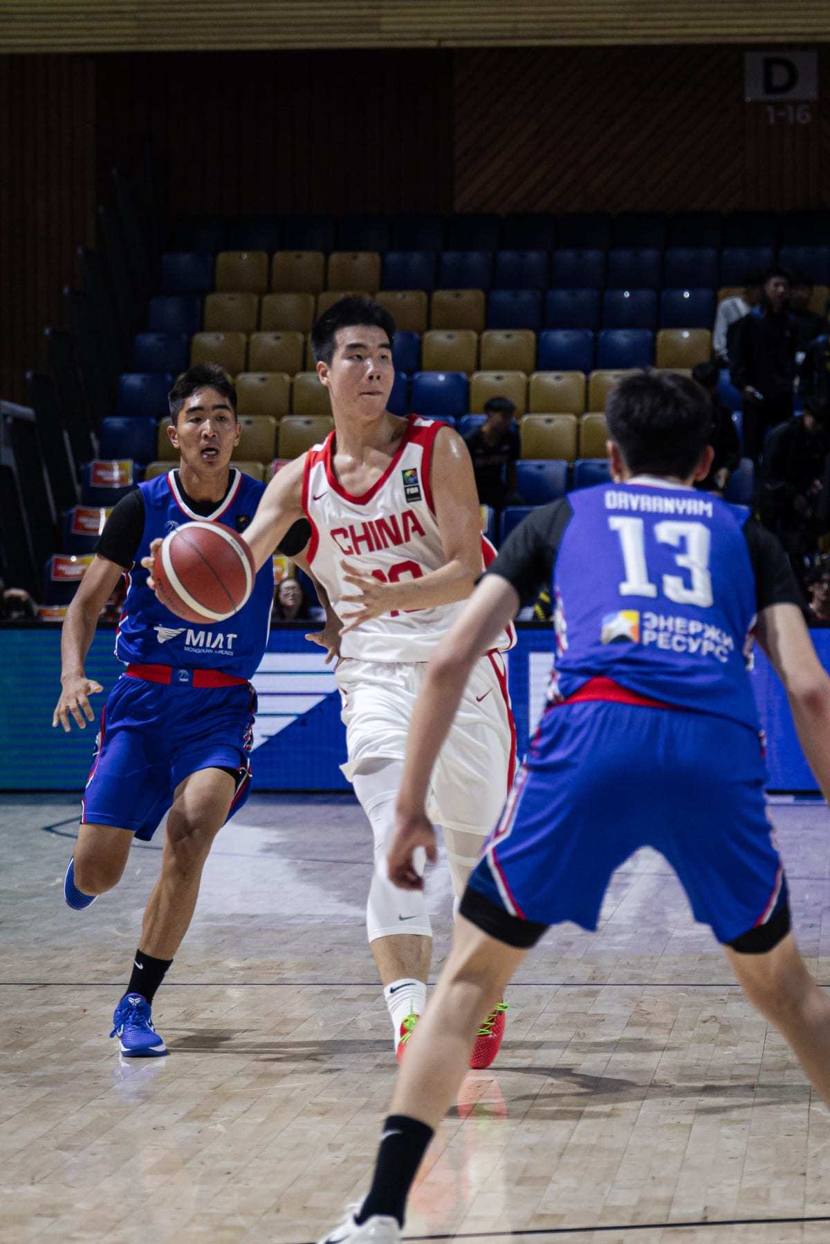 U16男篮亚洲杯-张懿赵杰27+6+5+4 中国队首战狂胜58分