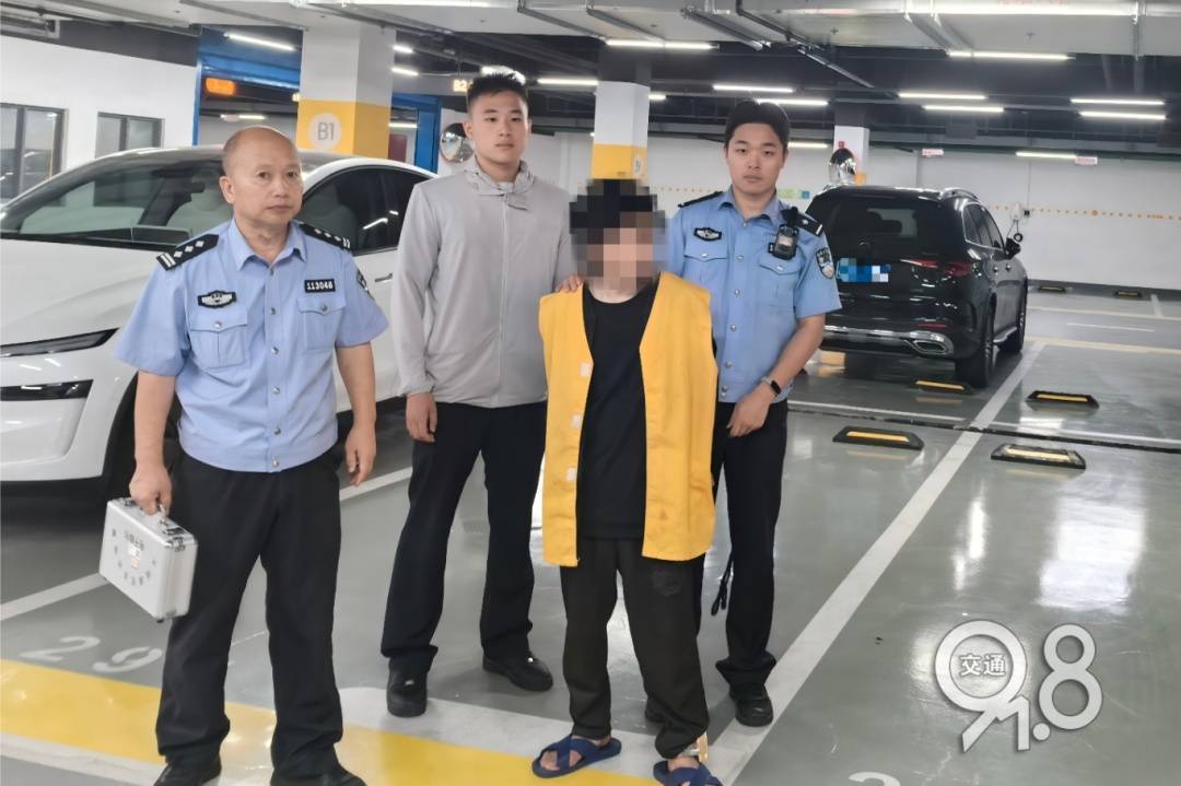 开学前，杭州女子发现3800元开学礼不见了，一查监控......