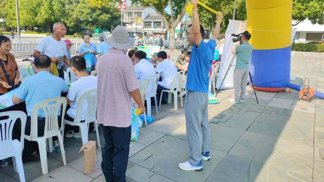 市区联动，2025年全民健康生活方式日宣传顺利开展