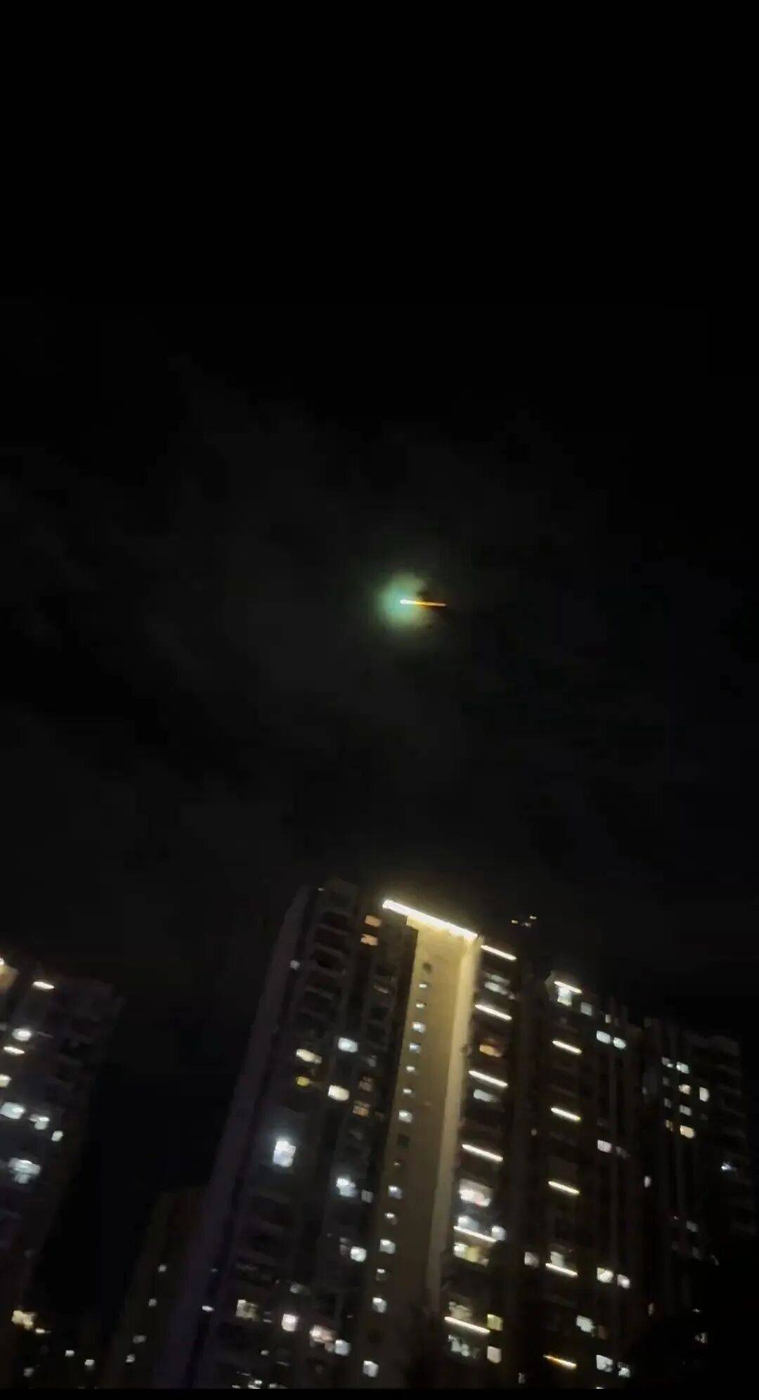 多地现不明飞行物，“速度极快”，最新回应