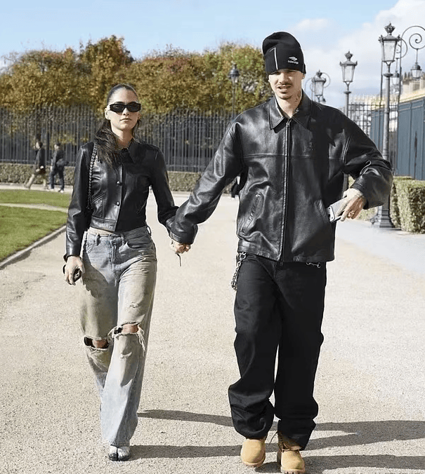 考古|小贝俩儿子恋上同一个女人，原来贝克汉姆家族关系破裂竟是因为她！