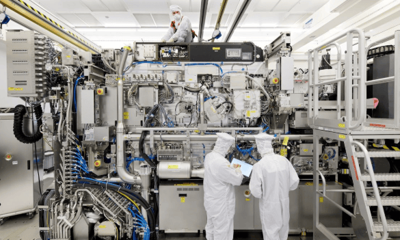 来得真快!安世第二波报复开始,荷兰已切断供应?中方以1挑27国,商务部把话说的很重