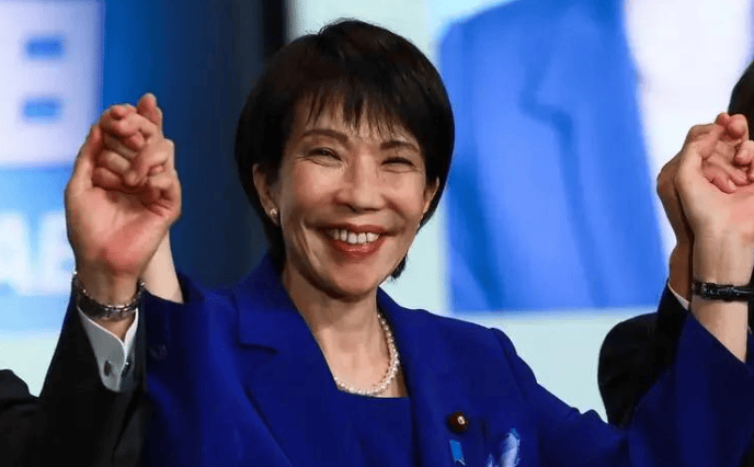 以1敌7，中方为琉球正名！高市早苗搬起石头砸自己的脚，日本媒体先破防了，关键时刻日本前首相出山