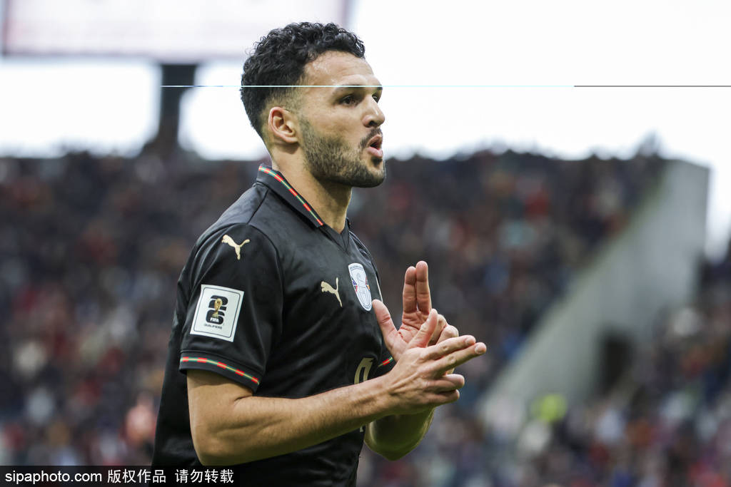 直通世界杯！世预赛-C罗停赛B费戴帽 葡萄牙9-1亚美尼亚