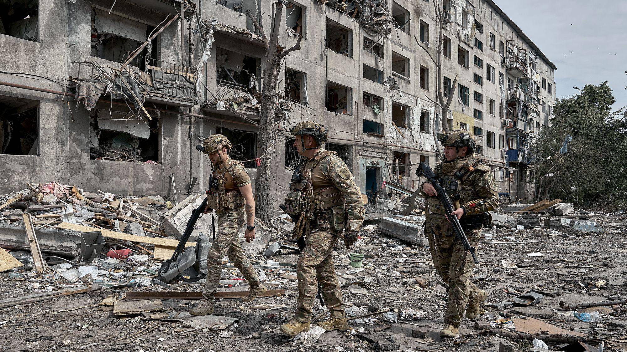 俄罗斯坦克大军强突乌克兰第七州，美媒：乌军一个旅仅有30%官兵