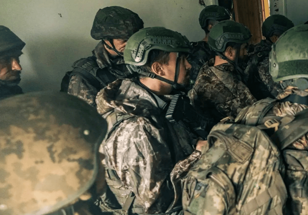 乌克兰败局已定？前线已经大崩溃，乌军精锐爆料：新兵练两天就上战场！