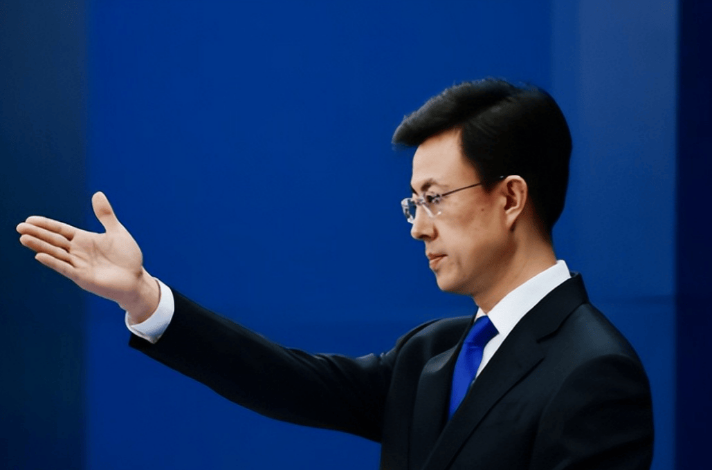 前首相出面说情,高市早苗改口希望中方不计前嫌,外交部用了两句话回应