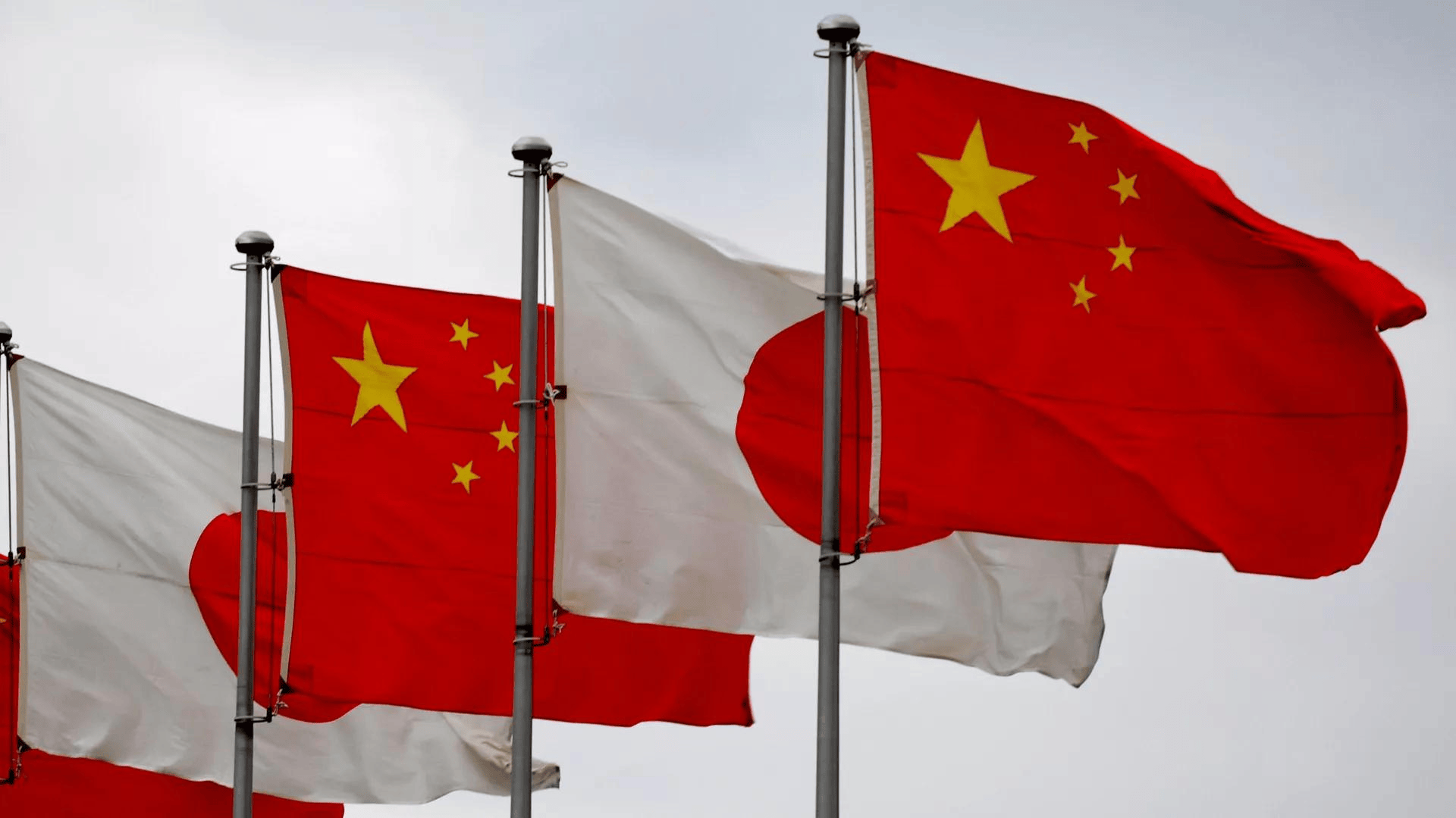 支持率大跌后,高市早苗再次扬言武力介入台海,还要中方正确理解一件事